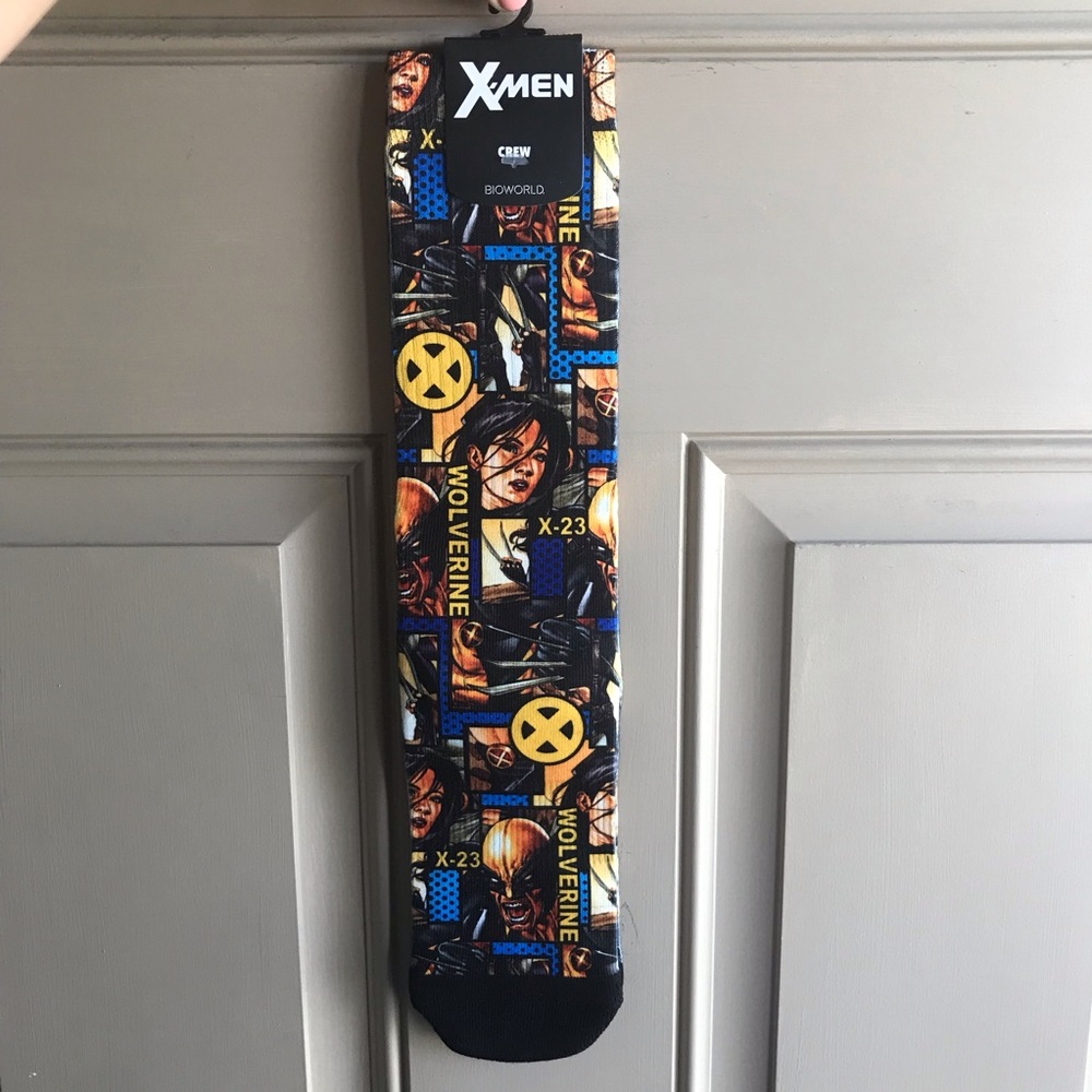 Crew Socks X-Men Wolverine Bioworld Marvel Comic Size 10-13